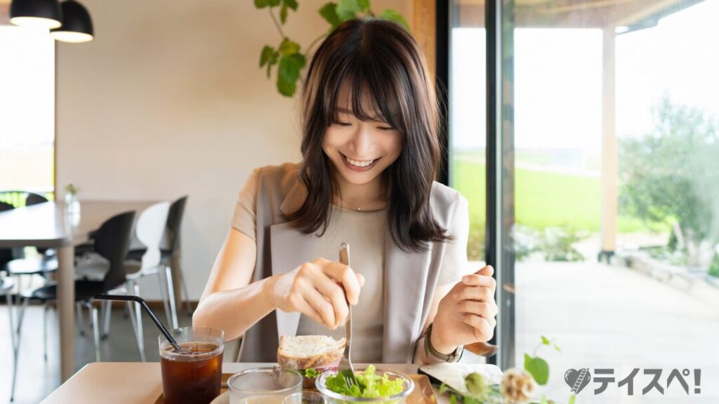 カフェ ランチ 女性