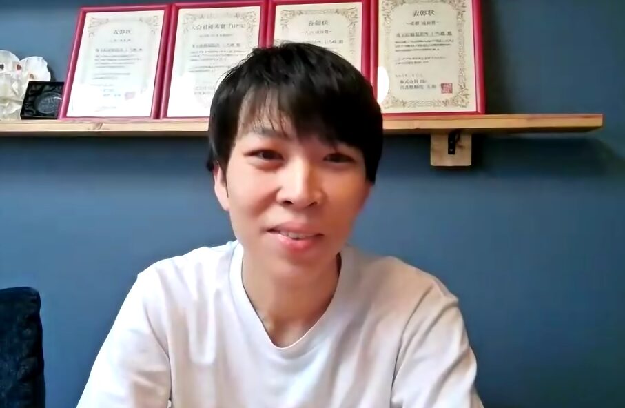 いち婚　天間さんのインタビューの様子