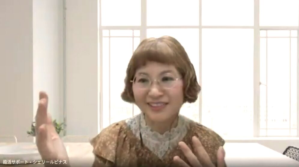 シェリールピナスのカウンセラー・萩原るみ子さんへのインタビューの様子