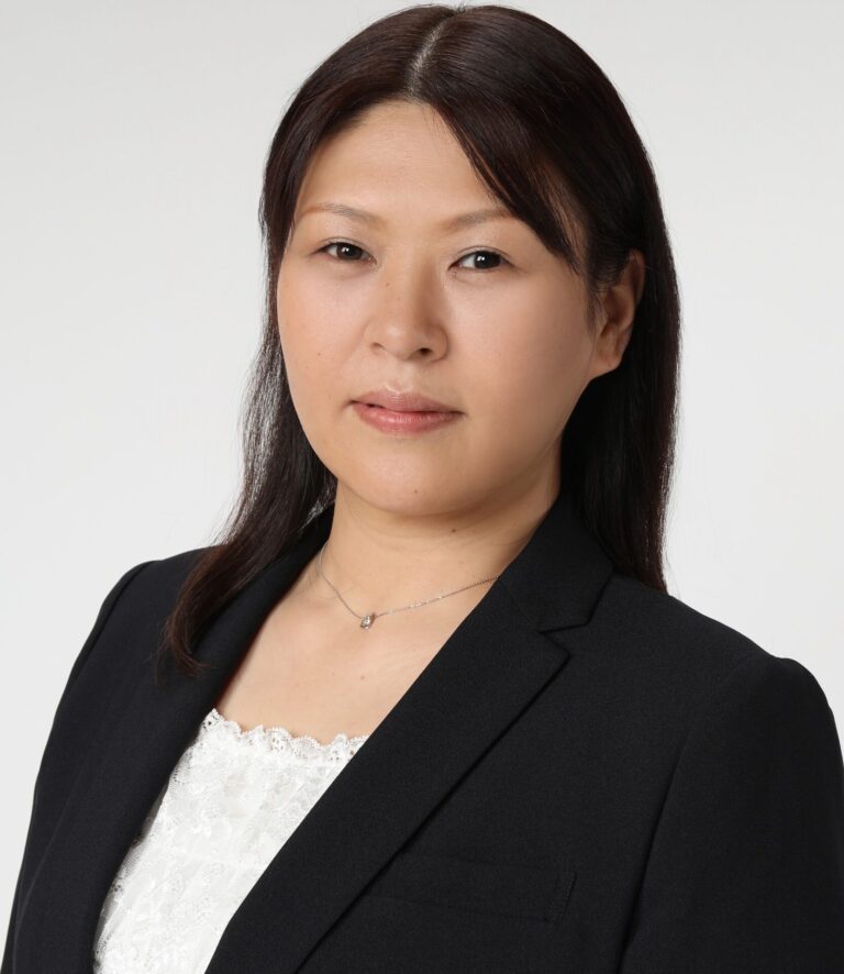 高橋 優さんのパートナーであり、プールトゥジュールのカウンセラーである高橋 美加(たかはしみか)さん