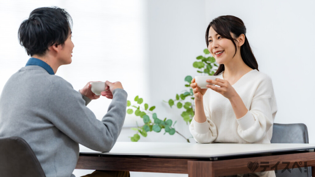 福岡の結婚相談所での出会いを経て、お見合いやデートを楽しむ30代男女。結婚に近づくための円滑なコミュニケーション。